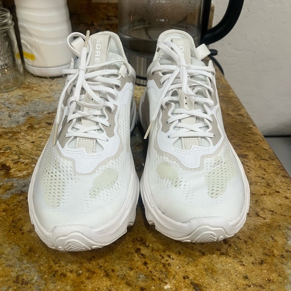 Sorel woman’s shoes size 9.5 - Picture 2 of 9